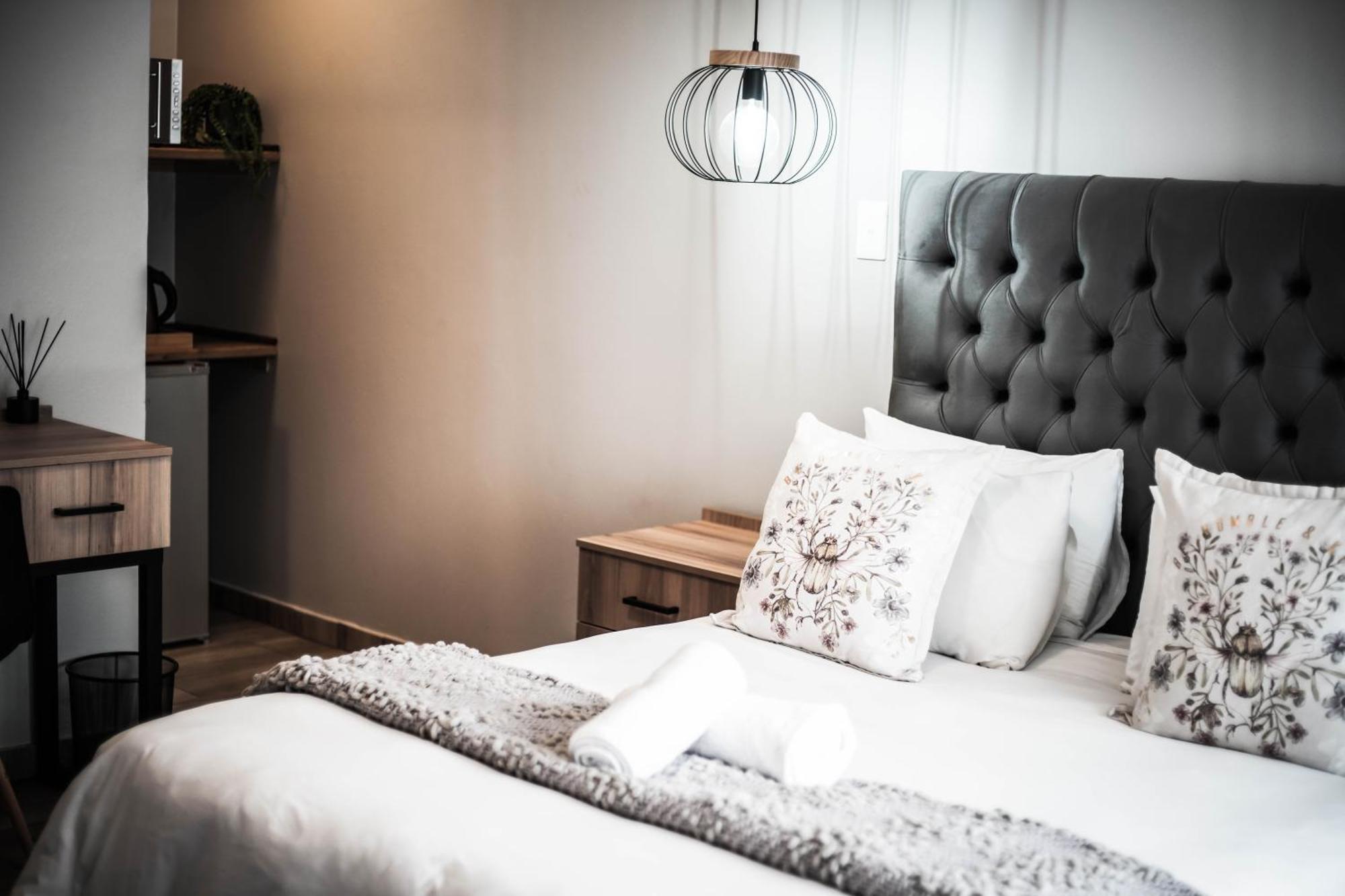 B At Home Guest House Пит-Ретиф Экстерьер фото