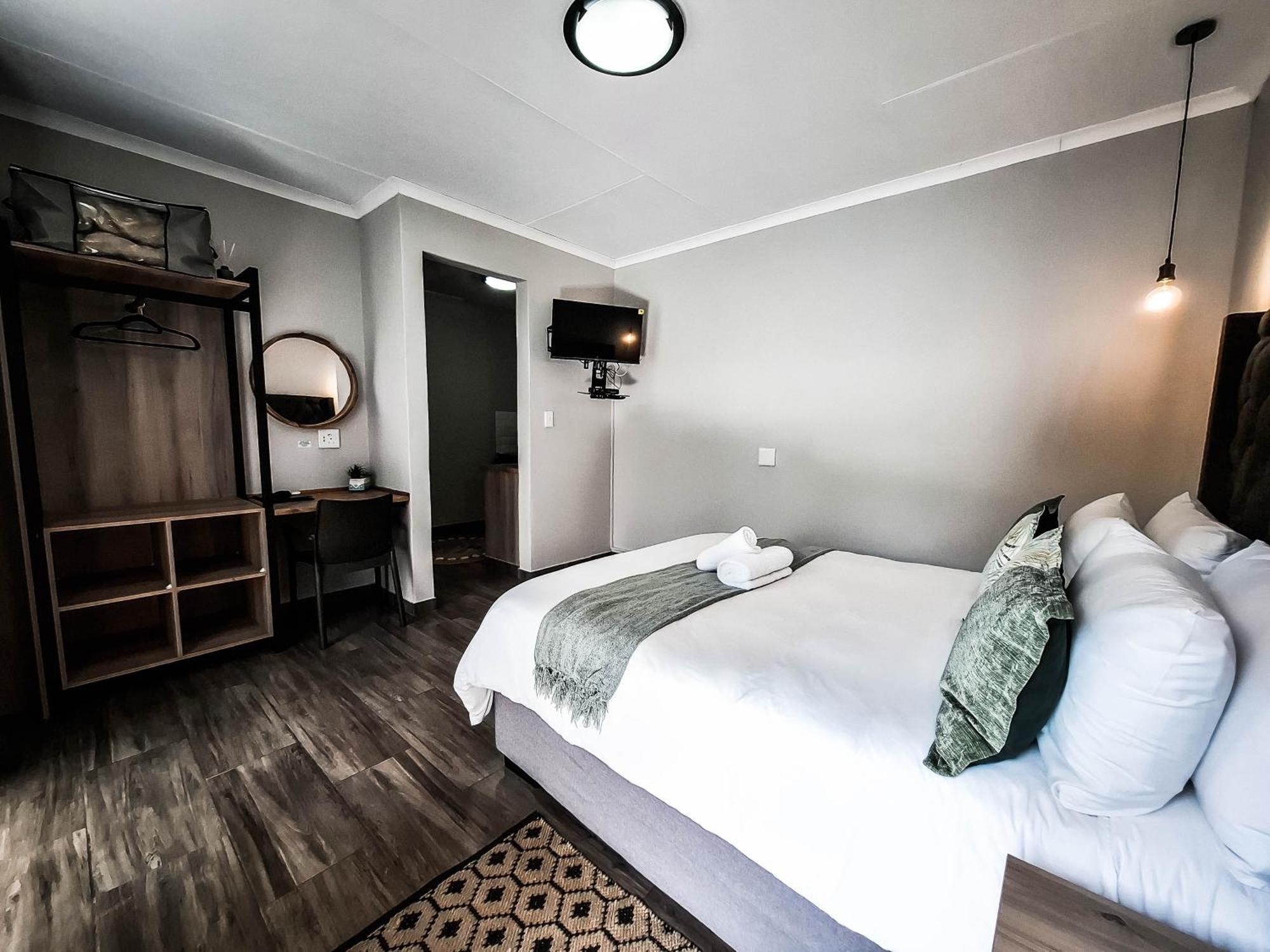 B At Home Guest House Пит-Ретиф Экстерьер фото